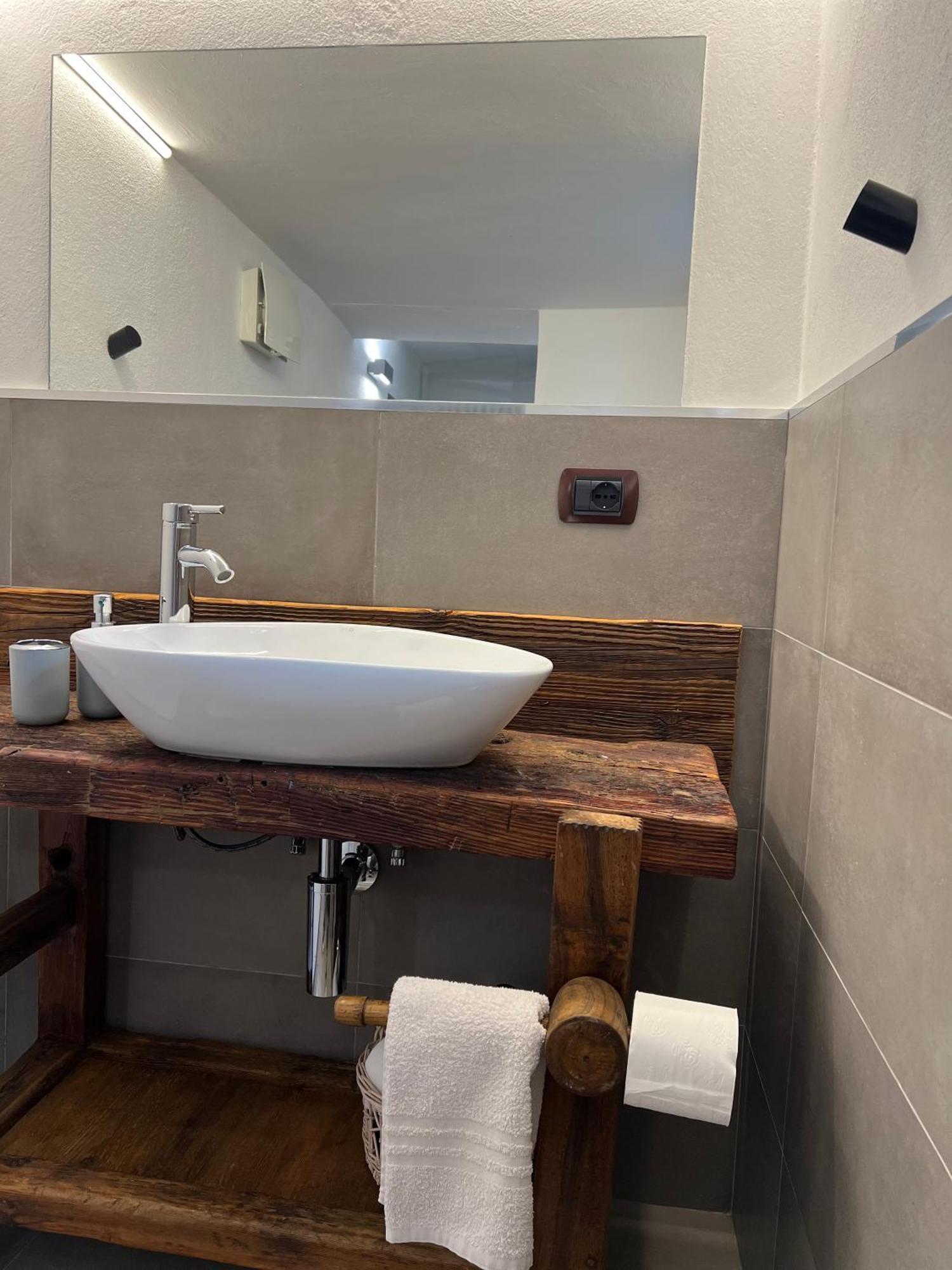 Ferienwohnung Profumo Di Legno Aosta Exterior foto