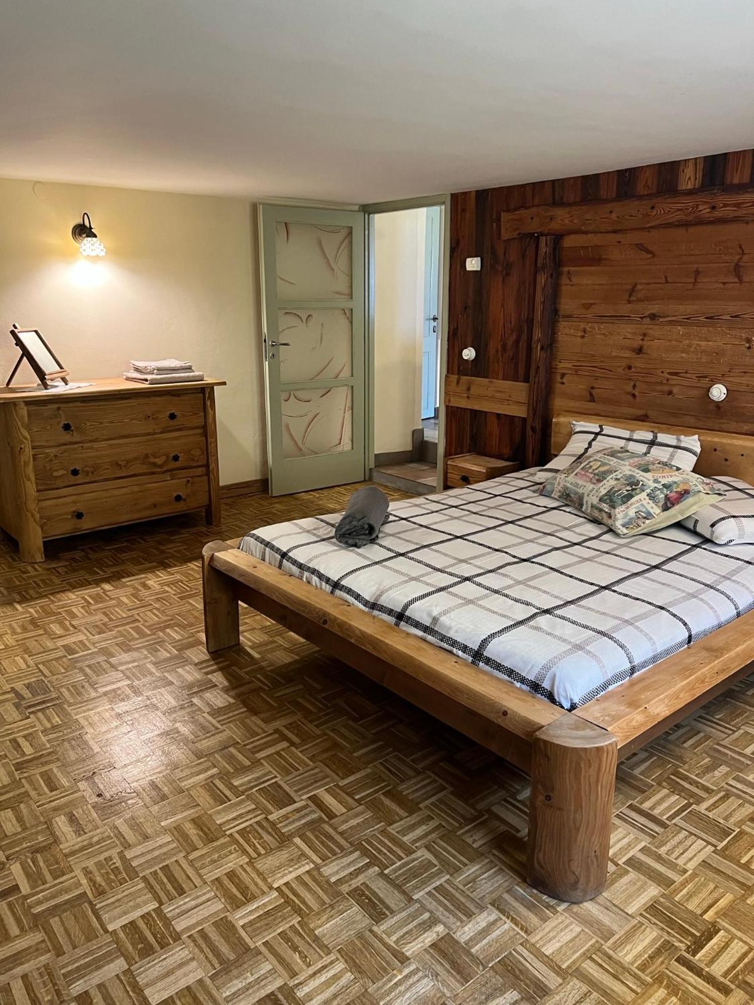 Ferienwohnung Profumo Di Legno Aosta Exterior foto