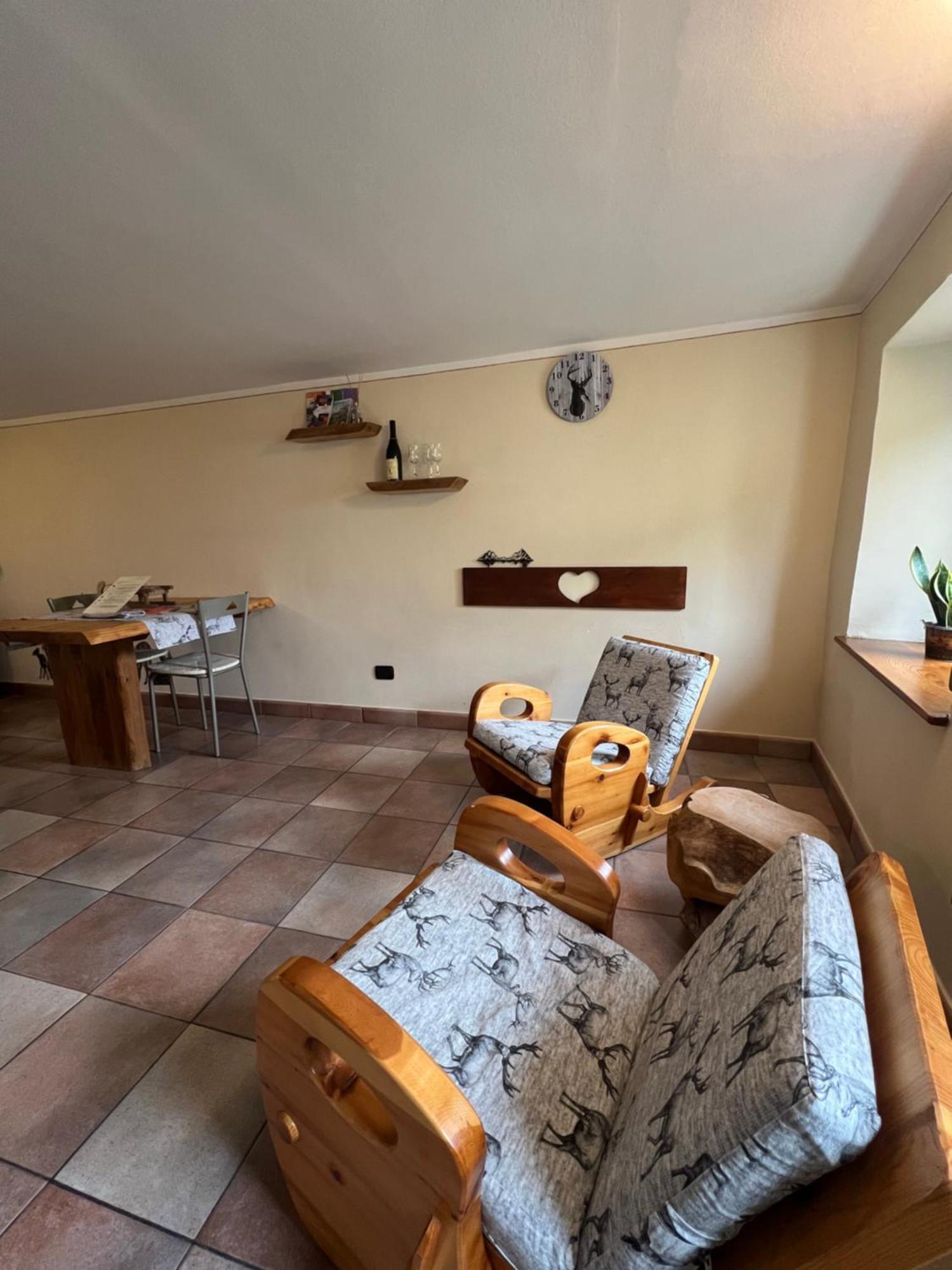 Ferienwohnung Profumo Di Legno Aosta Exterior foto
